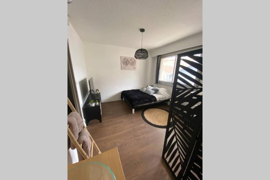 Le 13 Du Temple - Plein Coeur Centre Ville, Residence Privee, 5Mn Gare Sncf, Wifi Et Netflix Ньор Экстерьер фото